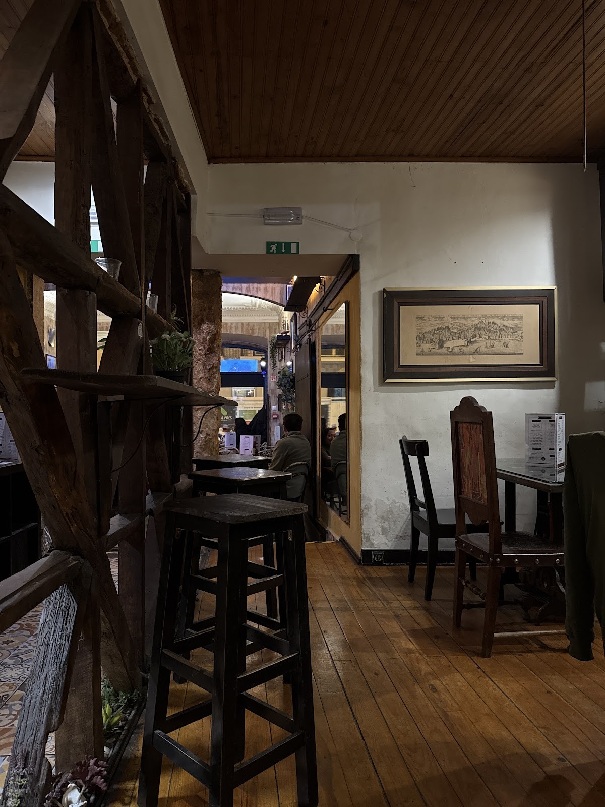 Água De Beber: the place