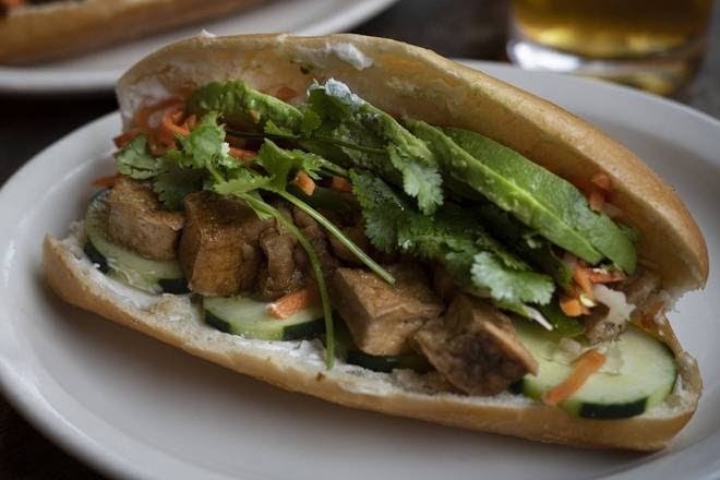Ba Bar Green: food & drinks