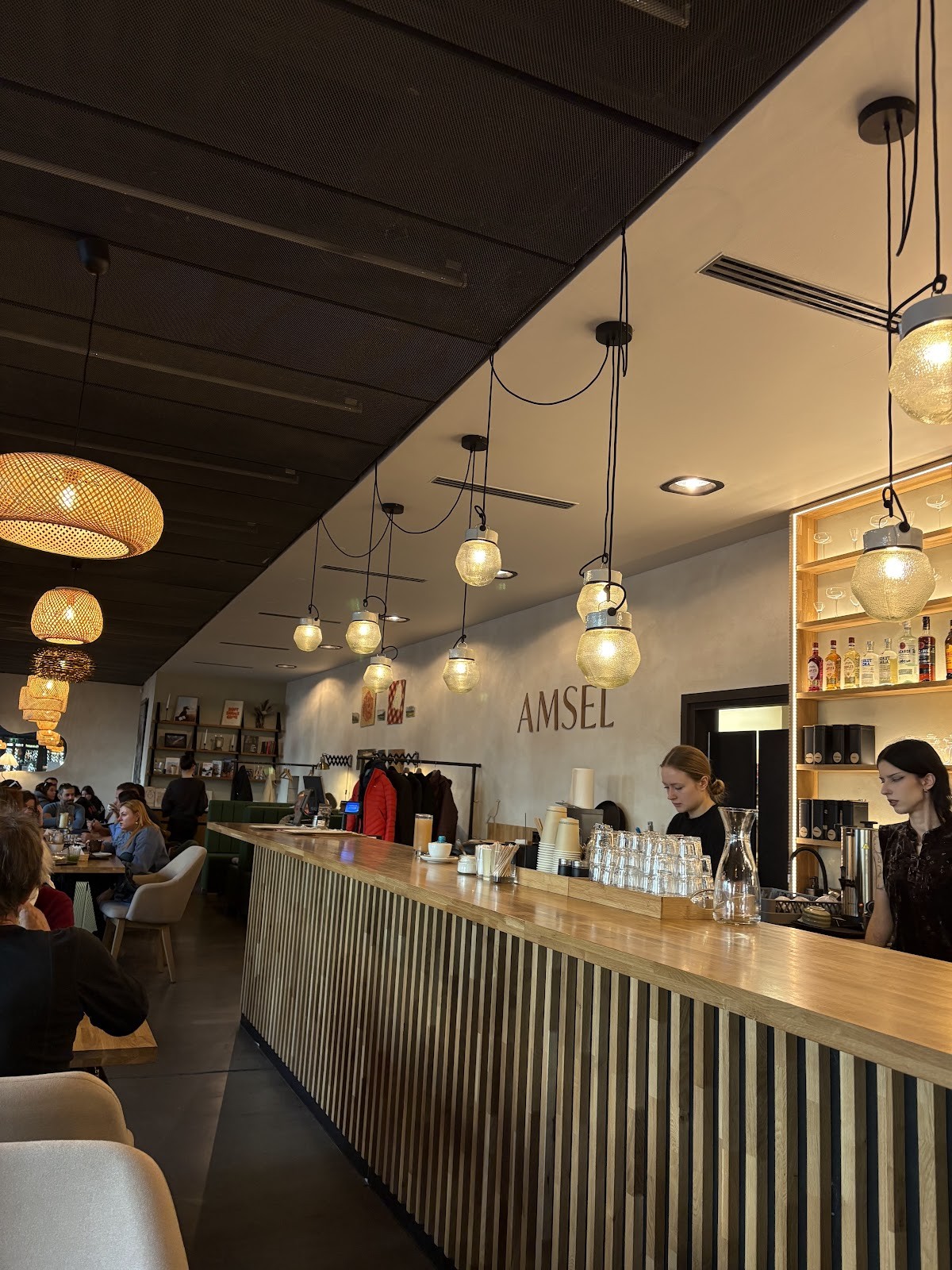 Amsel Breakfast Cafe Concept: the place