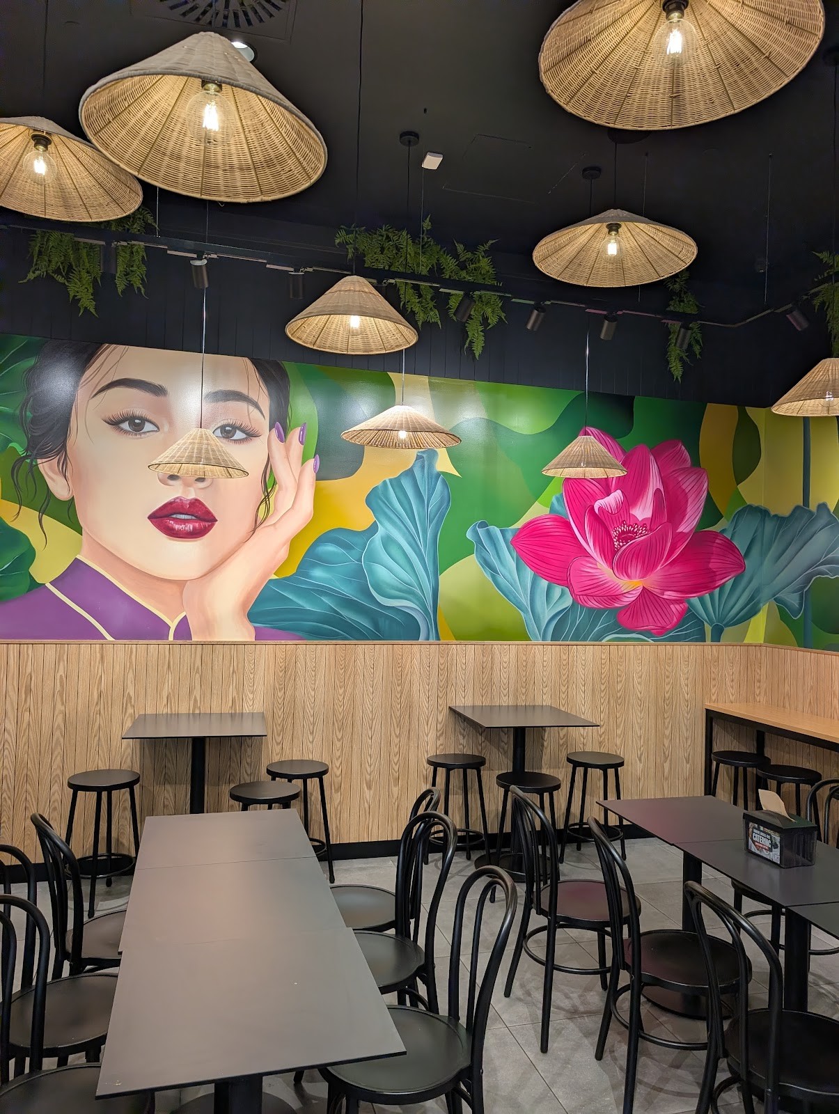 Roll'd Vietnamese - Sylvia Park: the place