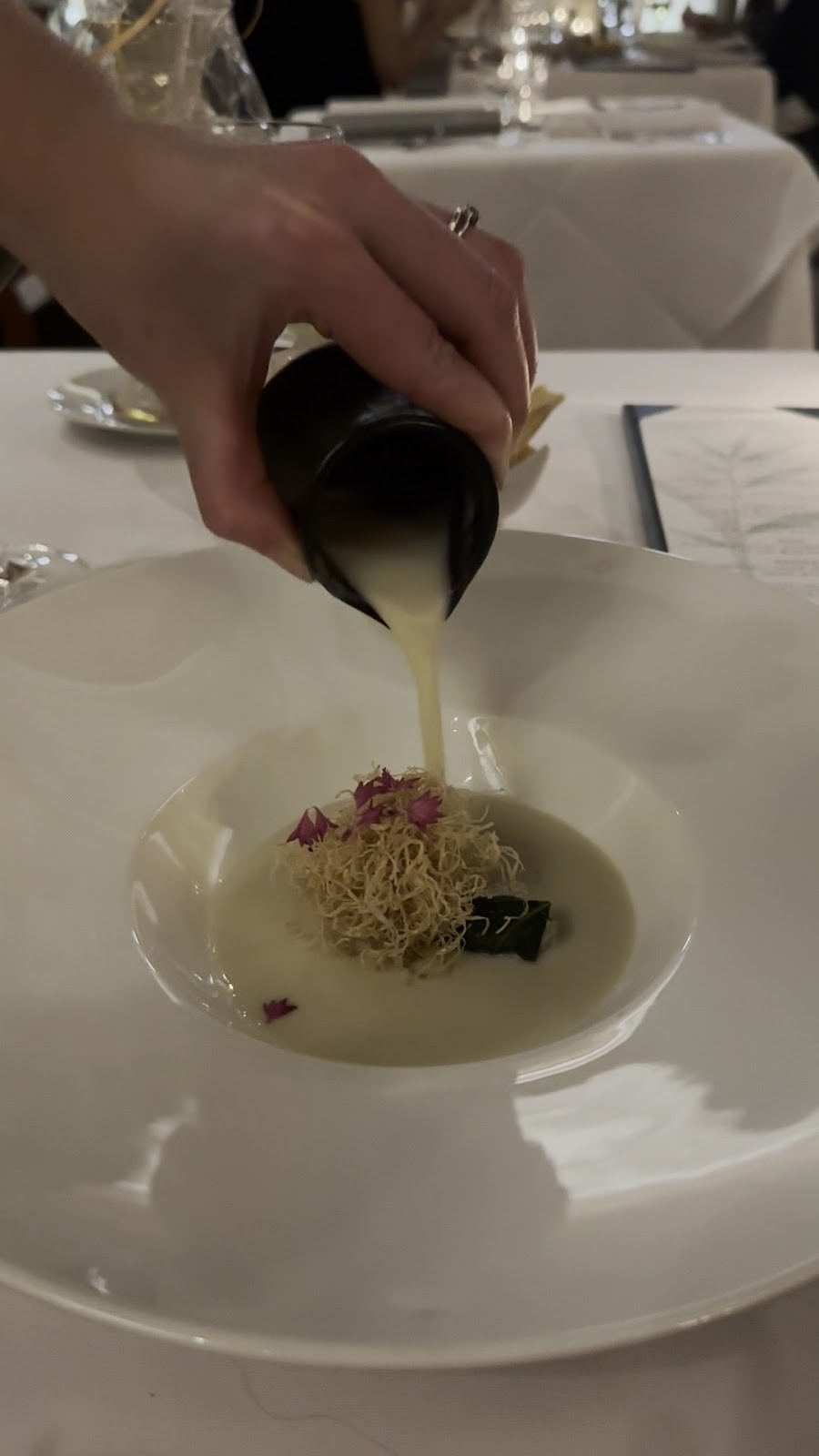 Elizabeth's: food & drinks