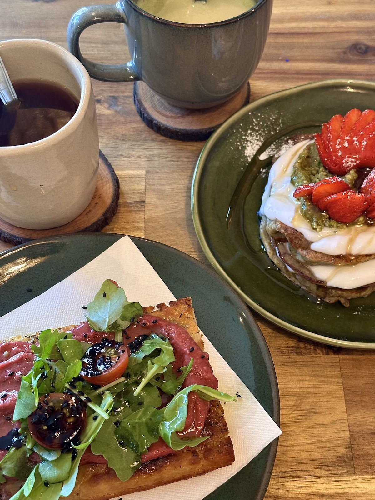 Fronda Café: food & drinks