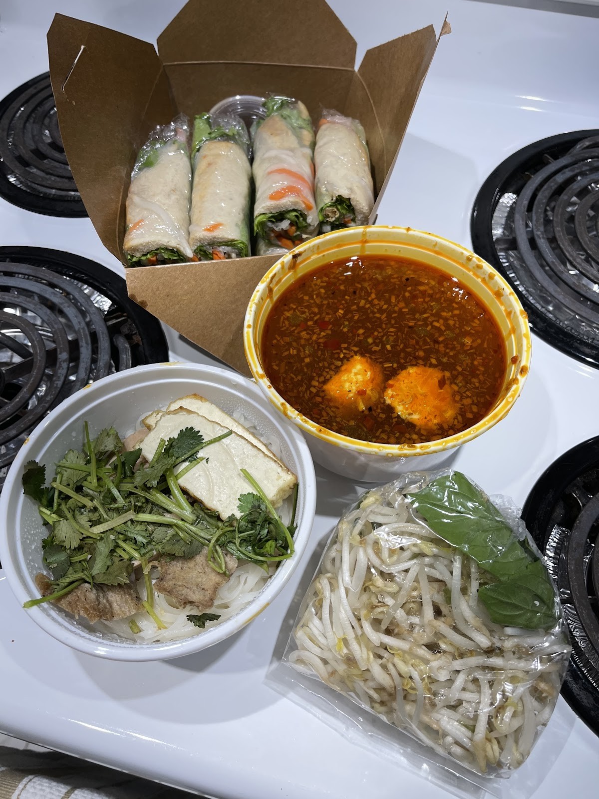 Dharma Garden Veggie Deli: food & drinks