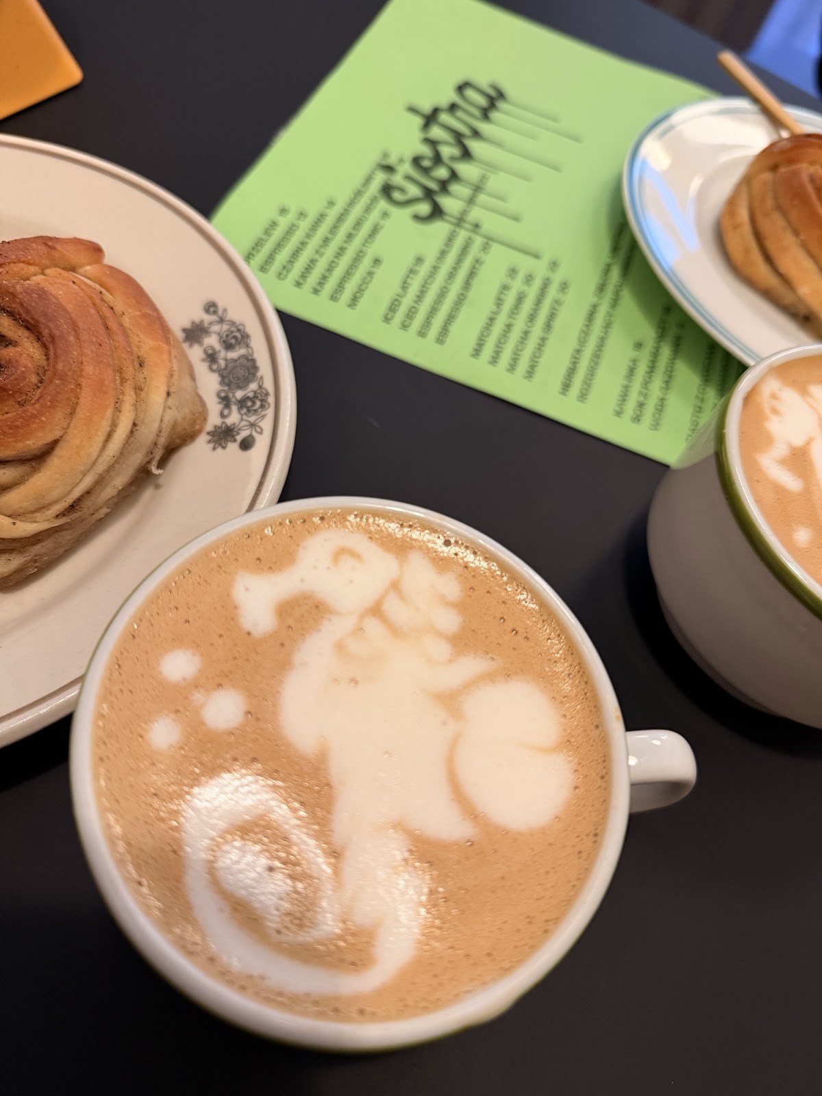 Siostra Coffee Bar: food & drinks