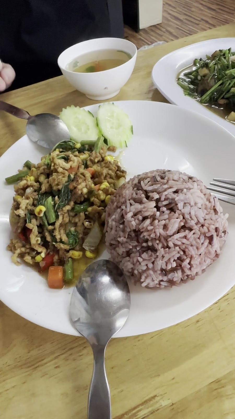 Eat Me Veggie & Vegan: food & drinks