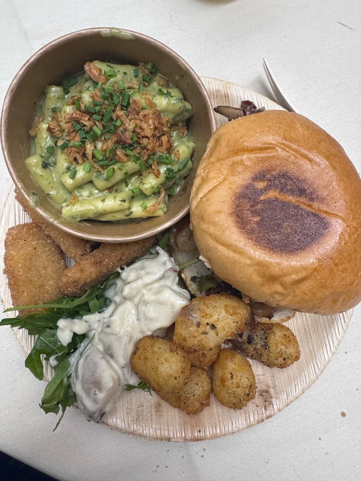 The Hogless Roast: food & drinks