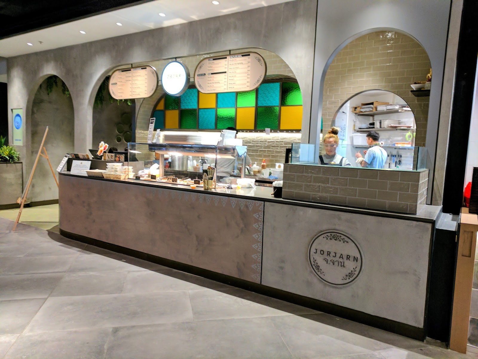 Jorjarn Thai Food: the place