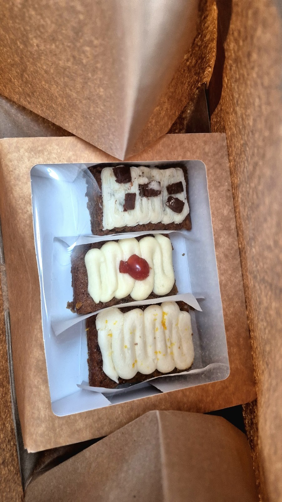 The Brutally Honest Bakery: food & drinks