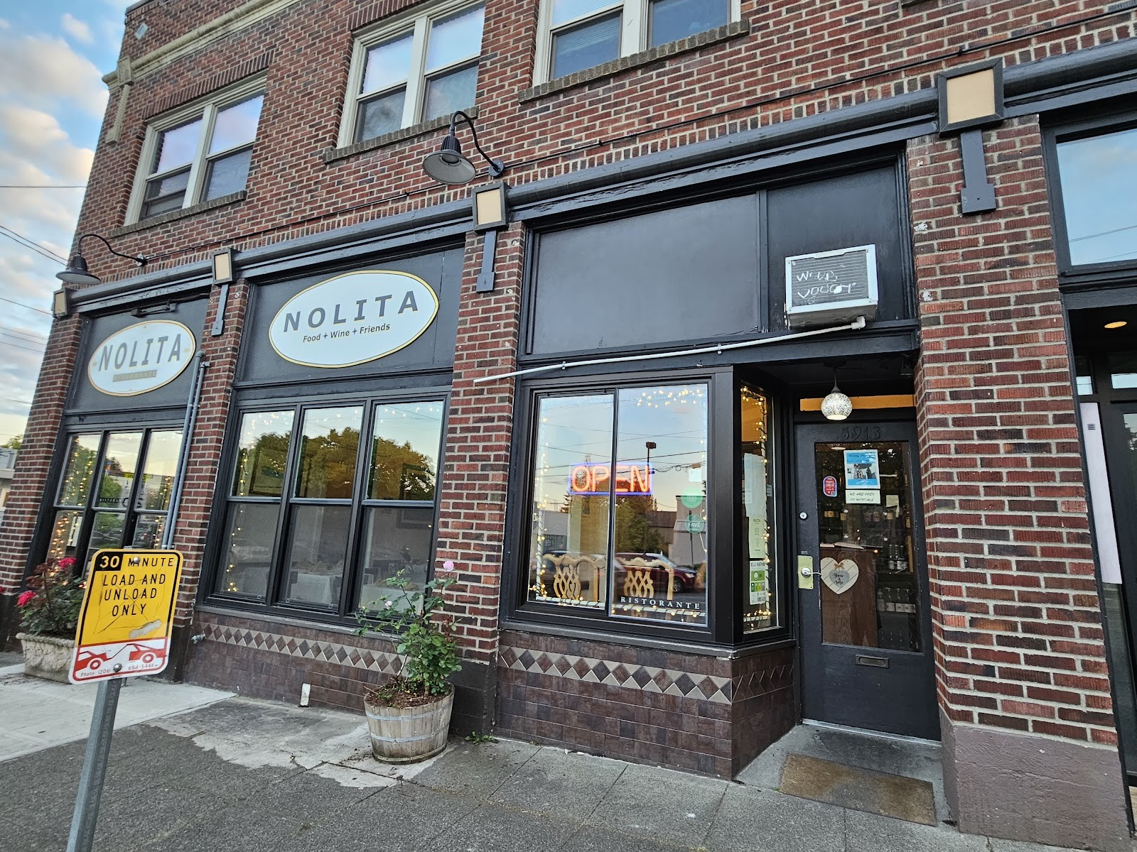 NOLITA Italian Food and Wine: the place