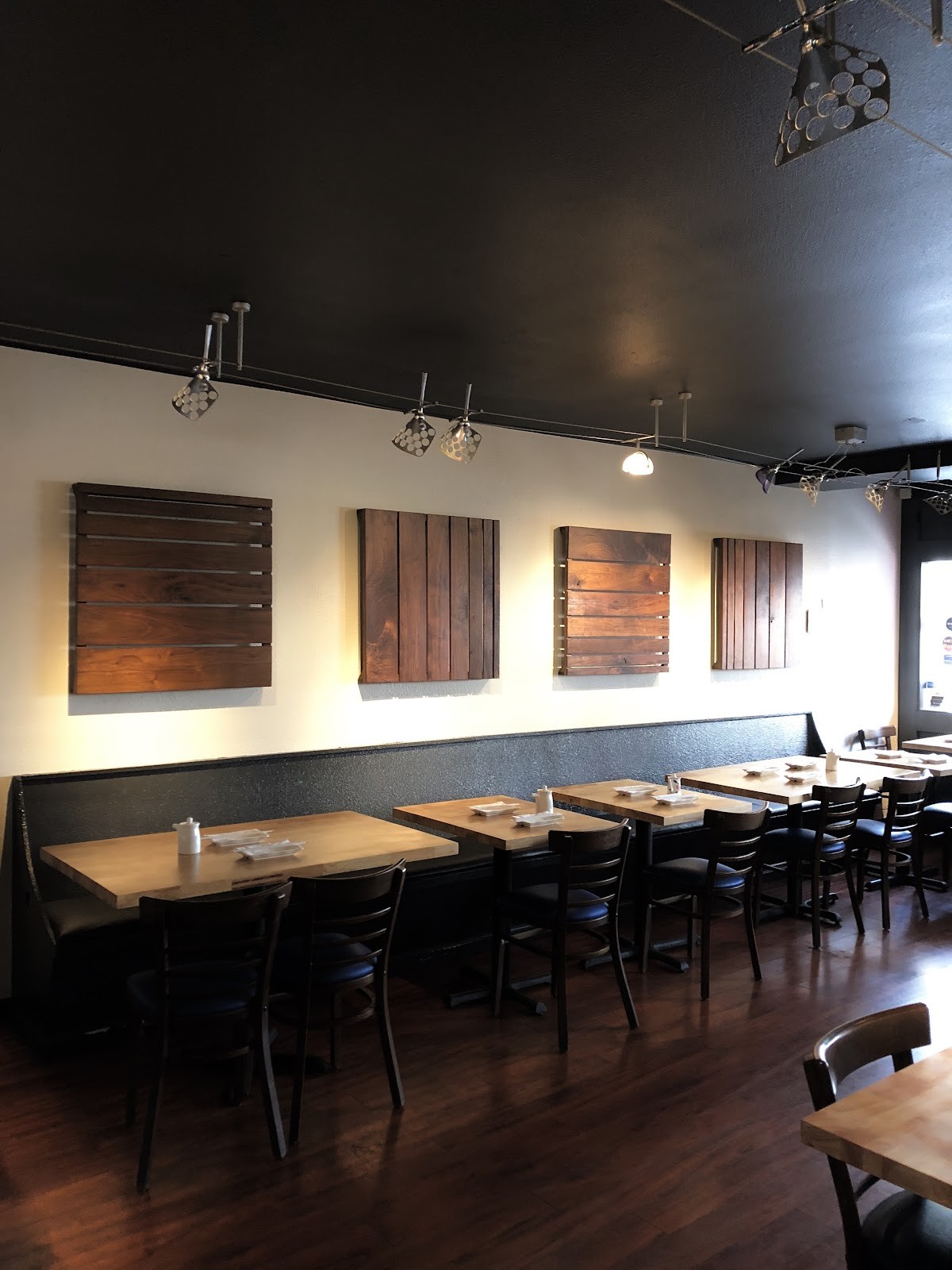 Wago Sushi: the place