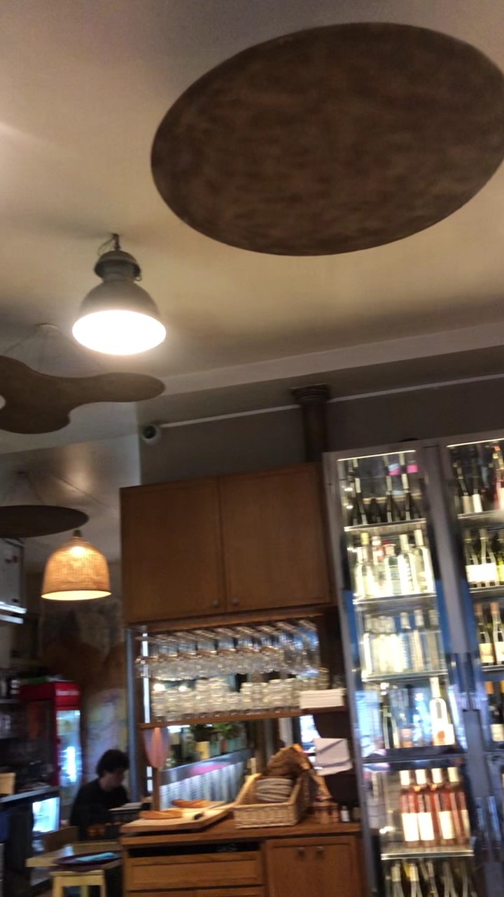 Café Restaurant Suzanne (Purple Food): the place