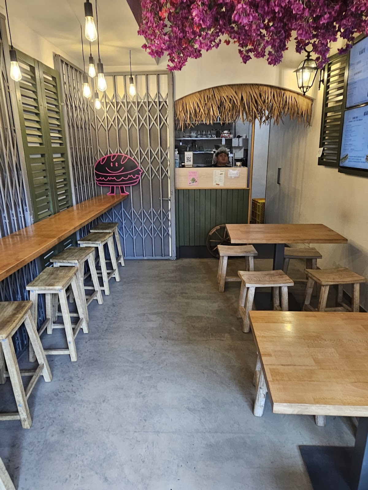 Meet Mi - BANH MI vietnamese streetfood sandwich: the place