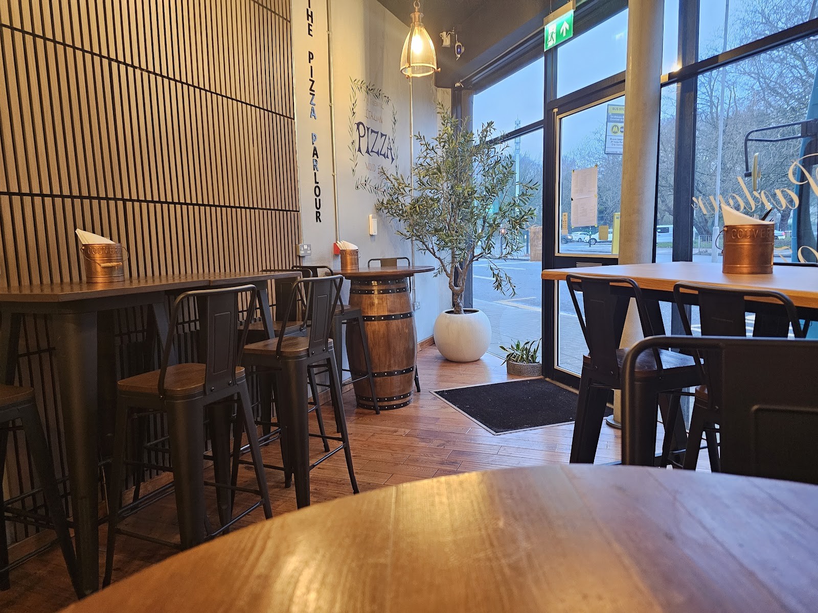 The Pizza Parlour: the place