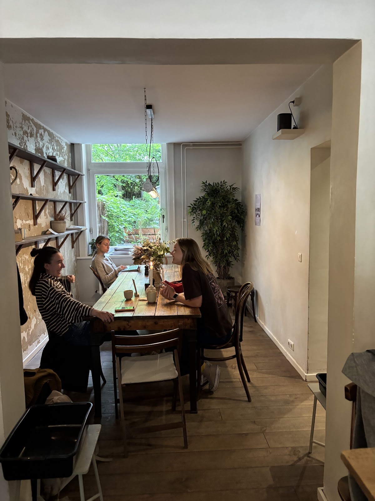 ÆNDRÈ Deli: the place