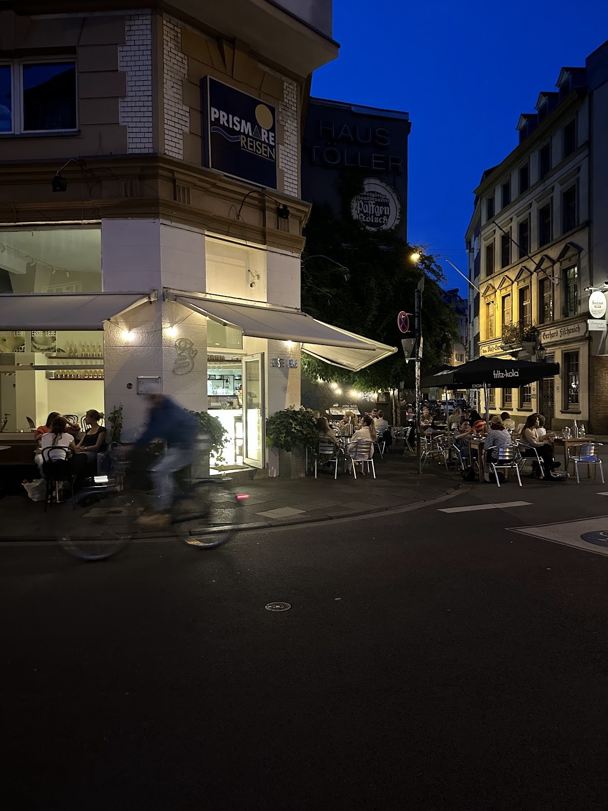 Erste Liebe - specialty coffee | breakfast | natural wine: the place