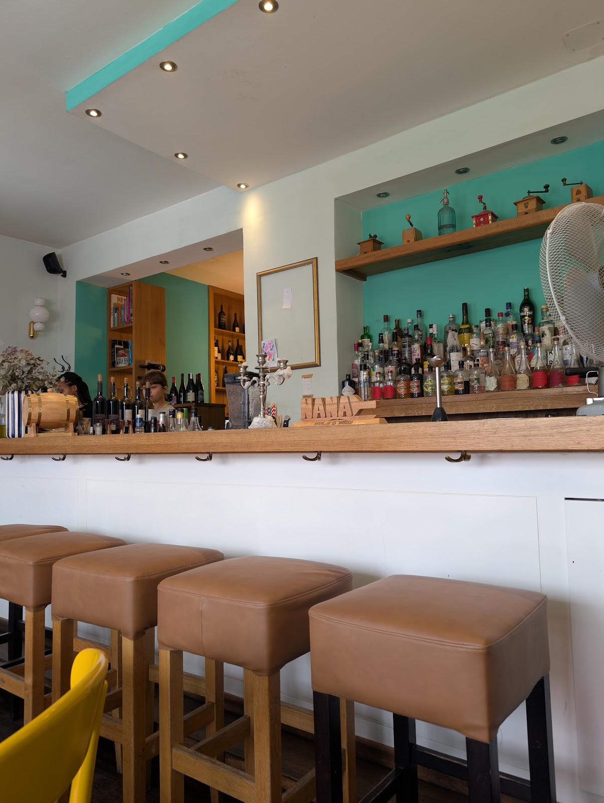 Nana – Meze & Wine: the place