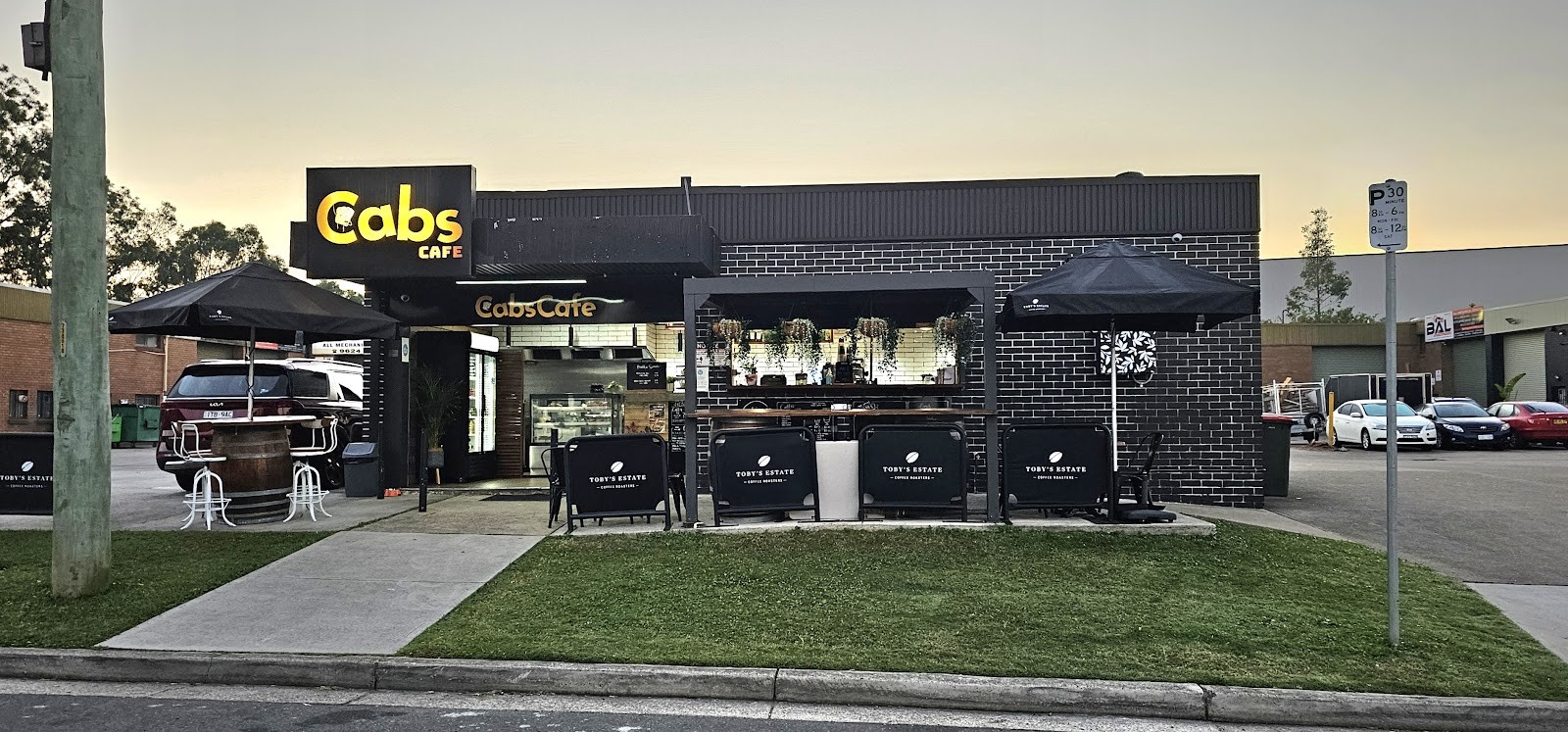 Cab's Cafe: the place