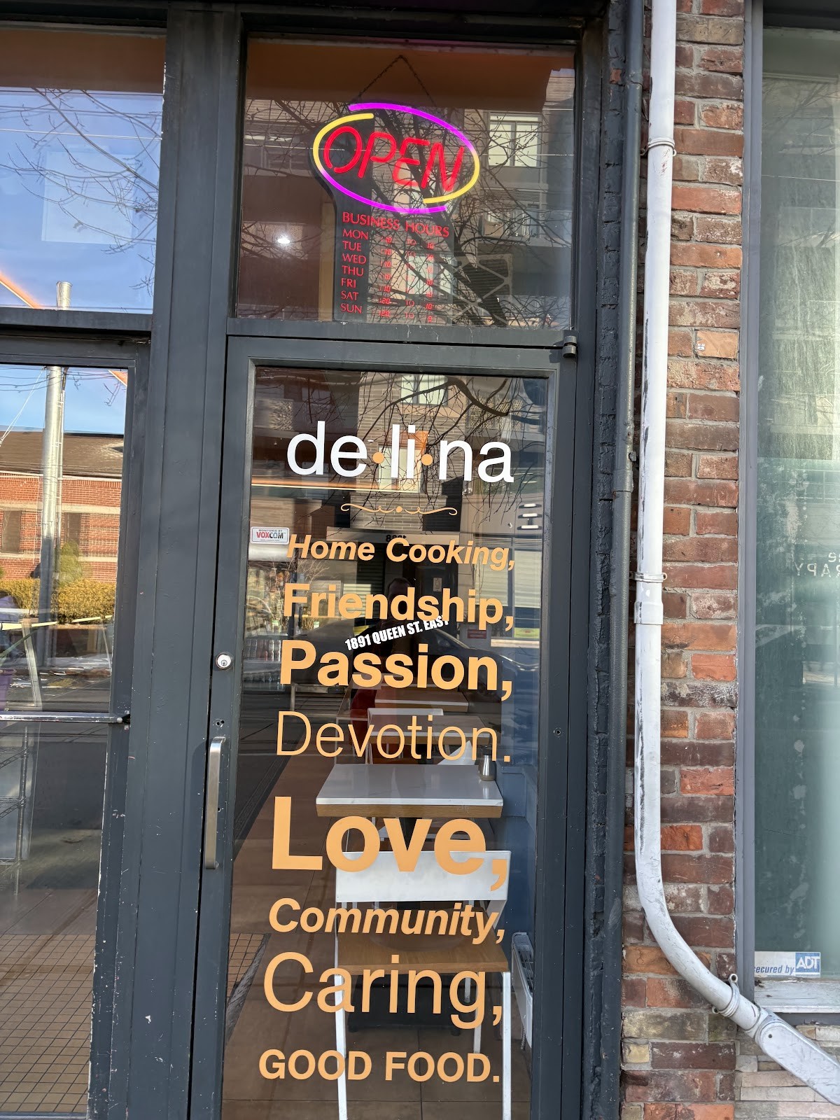 Delina Restaurant: the place
