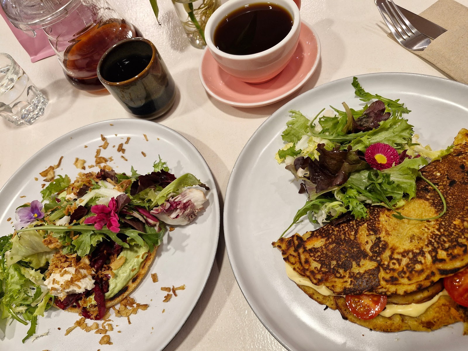 LET IT BLOOM - Specialty Coffee n' Brunch: food & drinks