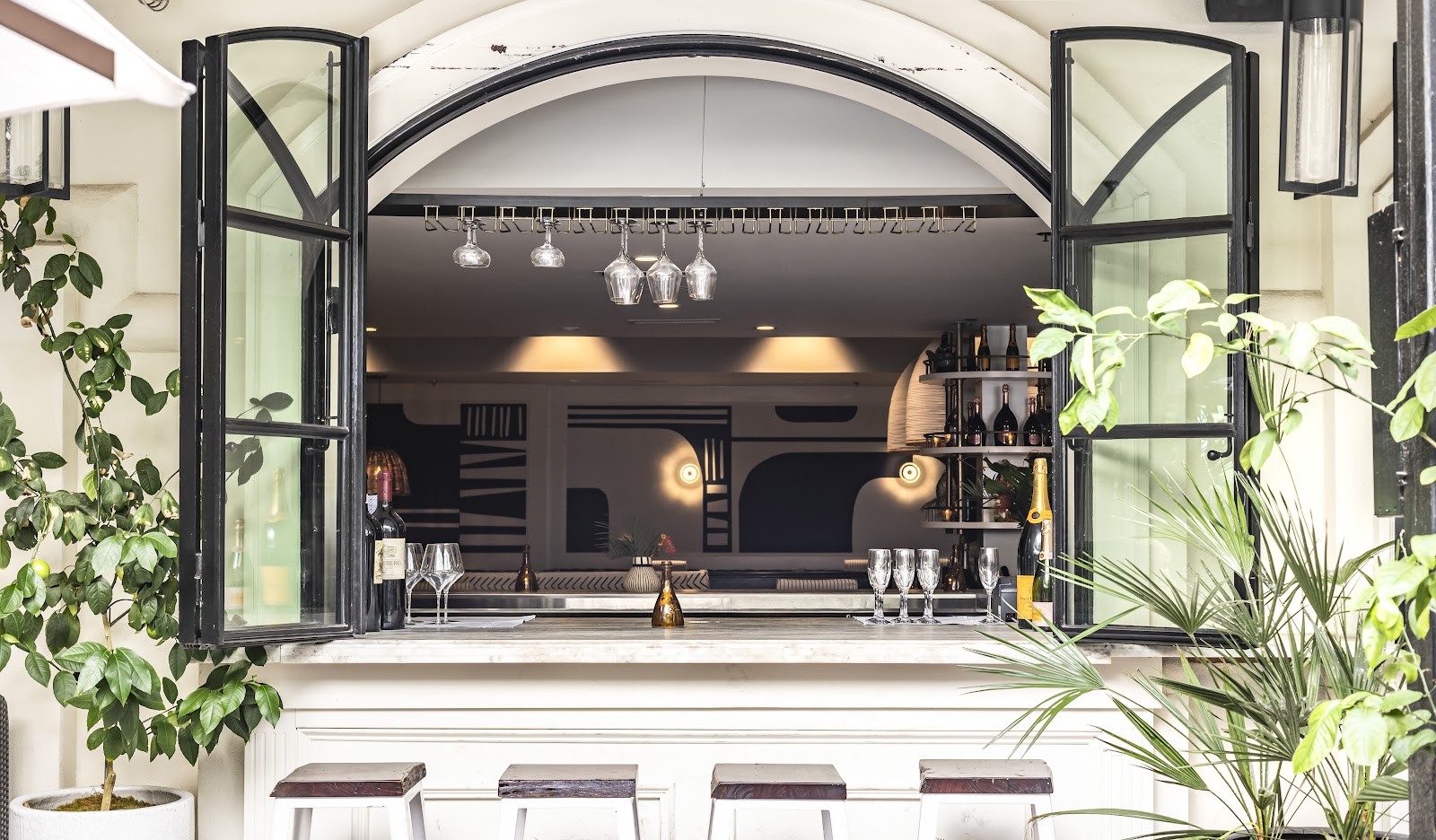 Yebo Beach Haus: the place