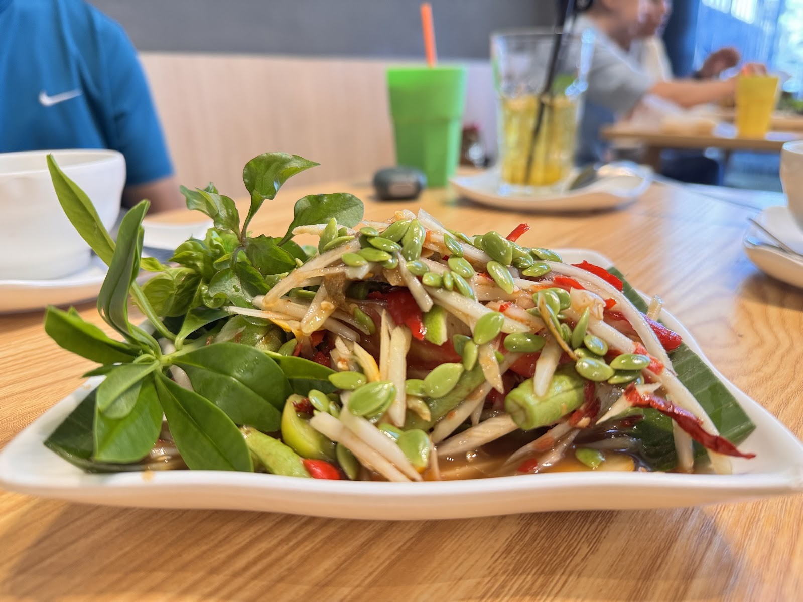 Tammang Rama2 Issan Vegan: food & drinks