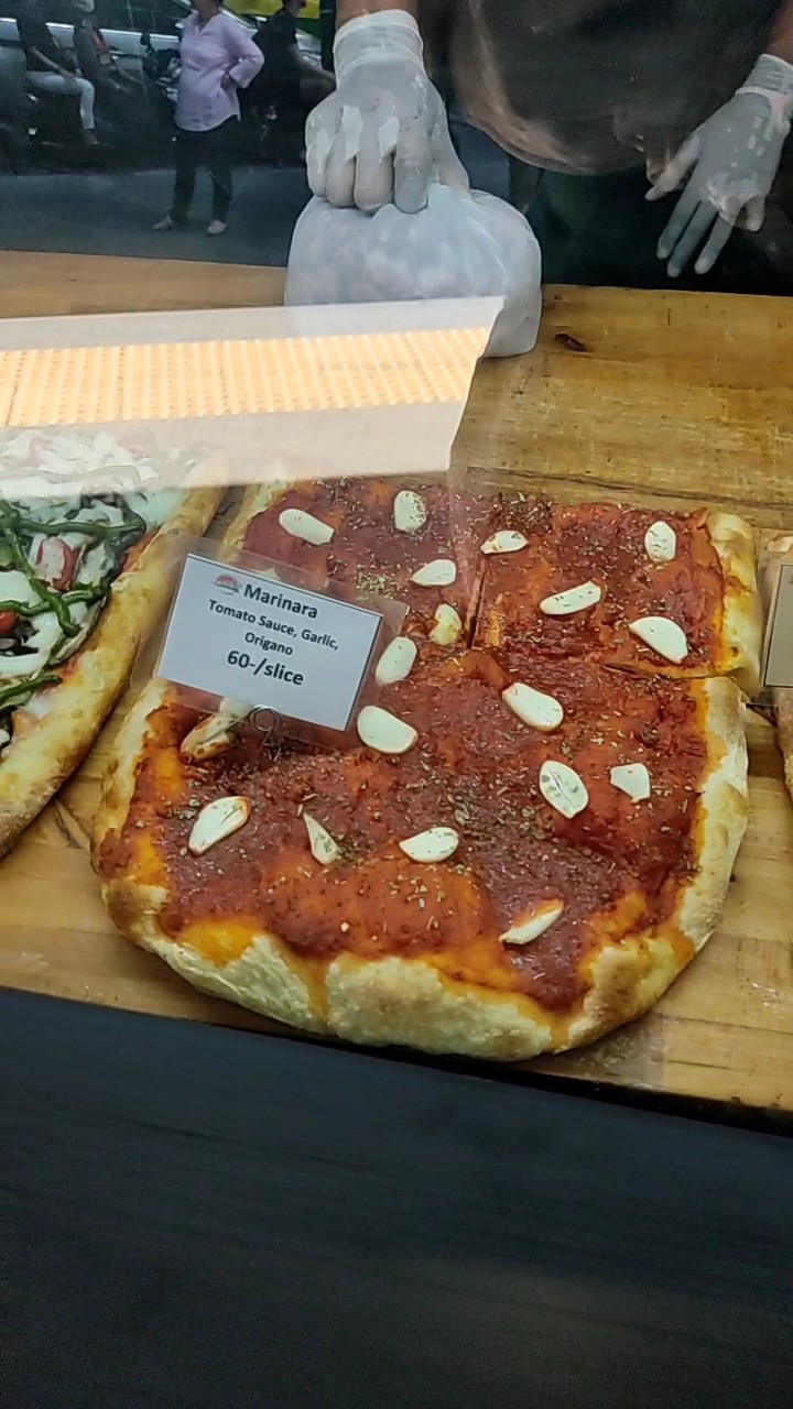PALA PIZZA ROMANA & BISTROT: food & drinks