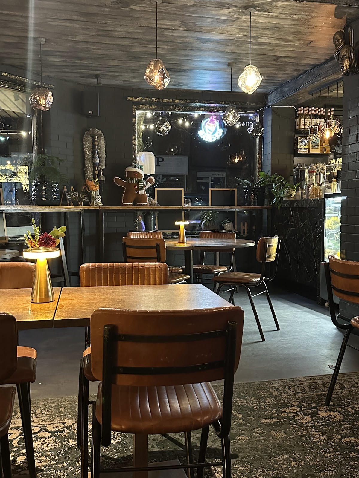 Lounge418: the place