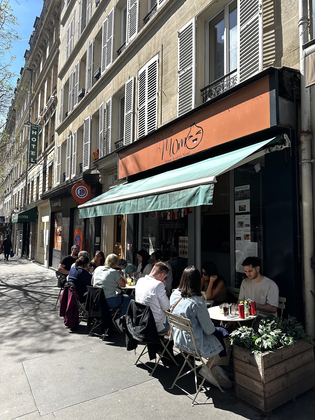 Crazy For MoMo Paris (Anvers): the place