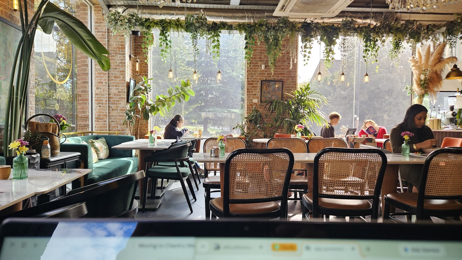 Feather & Heart: the place