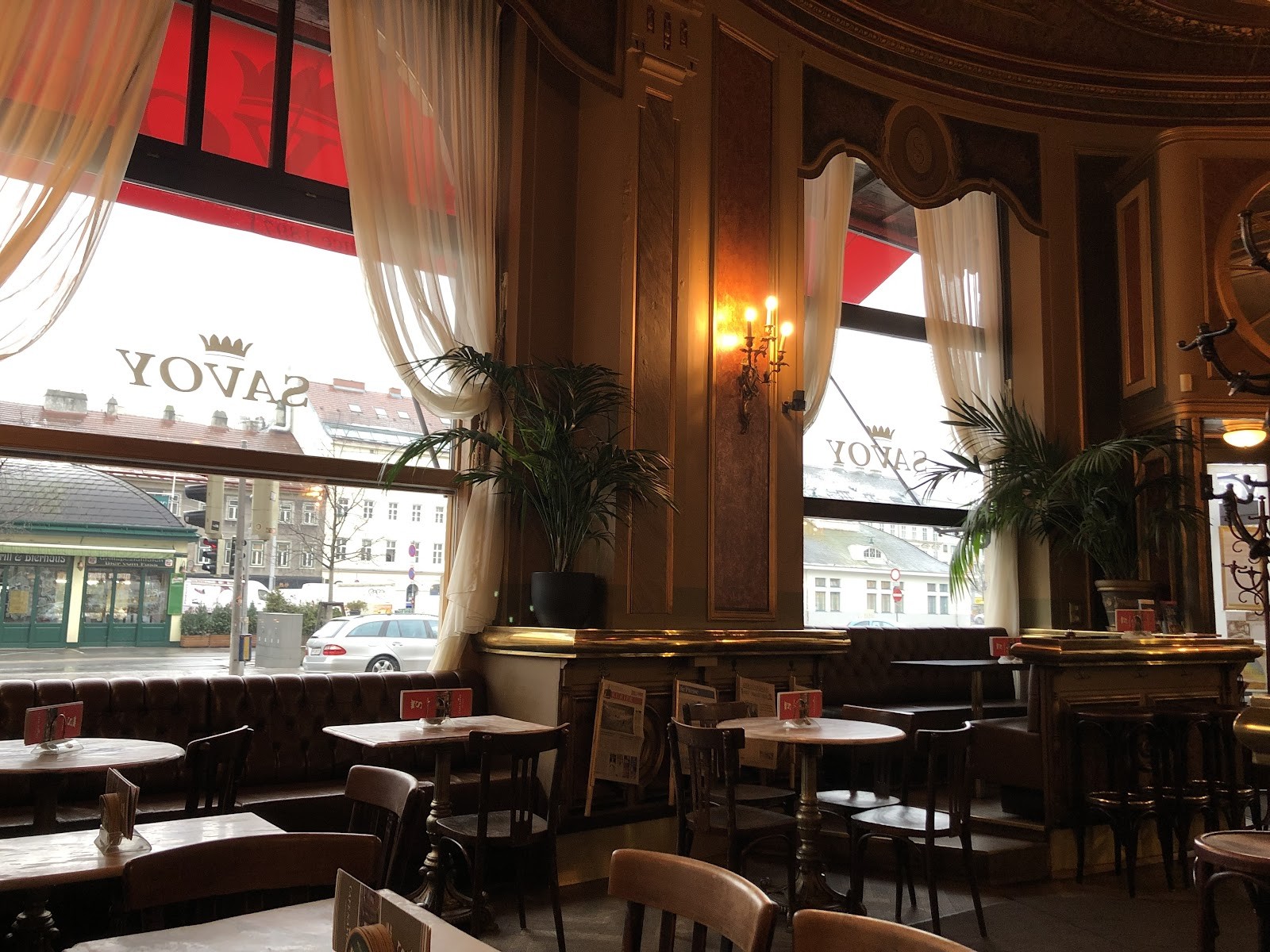 Café Savoy: the place