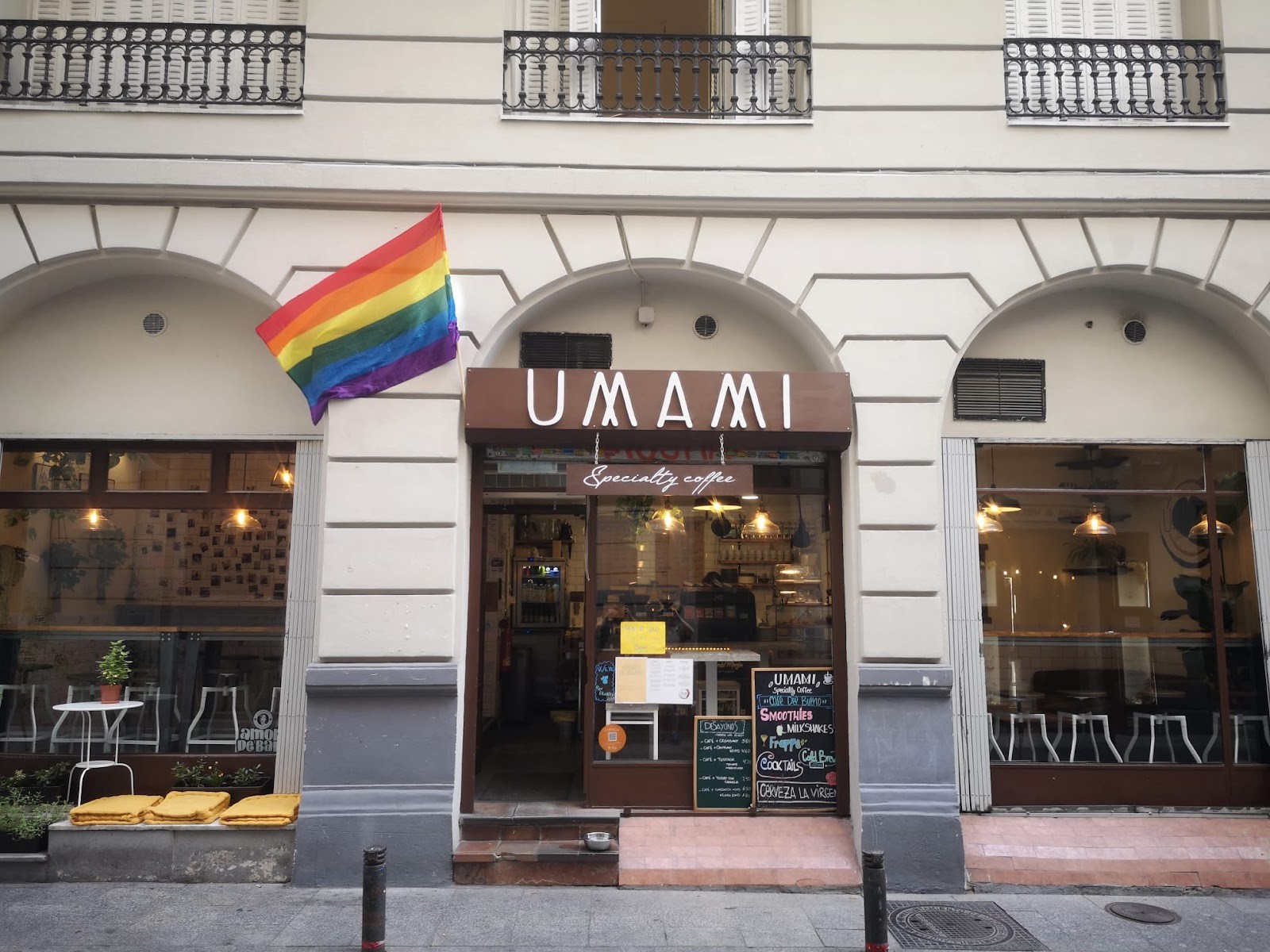 UMAMI SPECIALTY COFFEE: the place