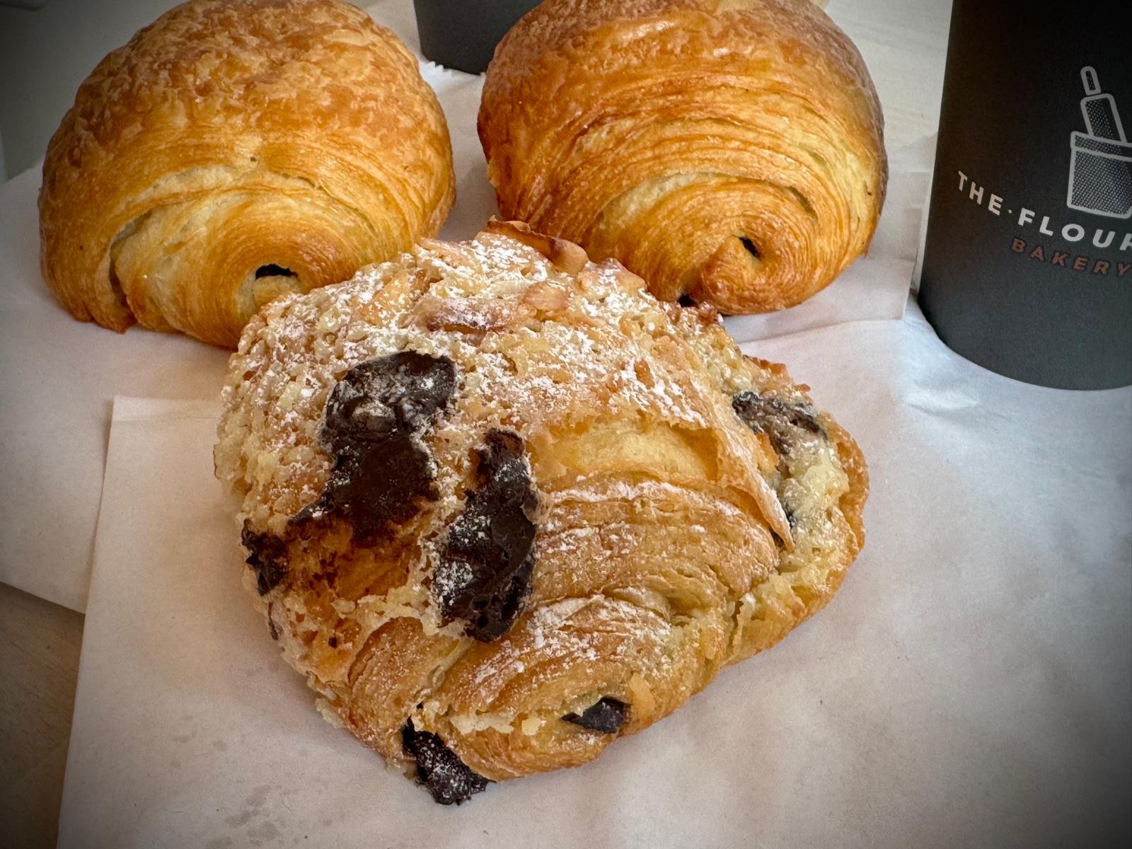 The Flour Pot Bakery - The Beach: food & drinks