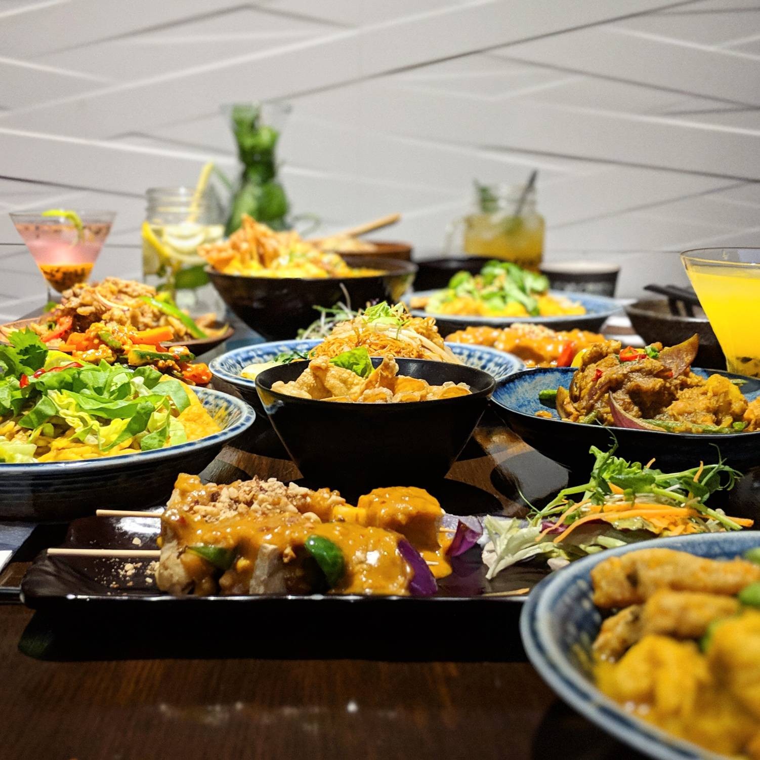 Suissi Vegan Kitchen: food & drinks