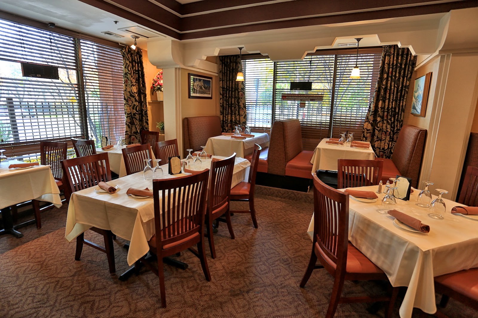 Chicago Curry House - Indian - Nepali Cuisine.: the place