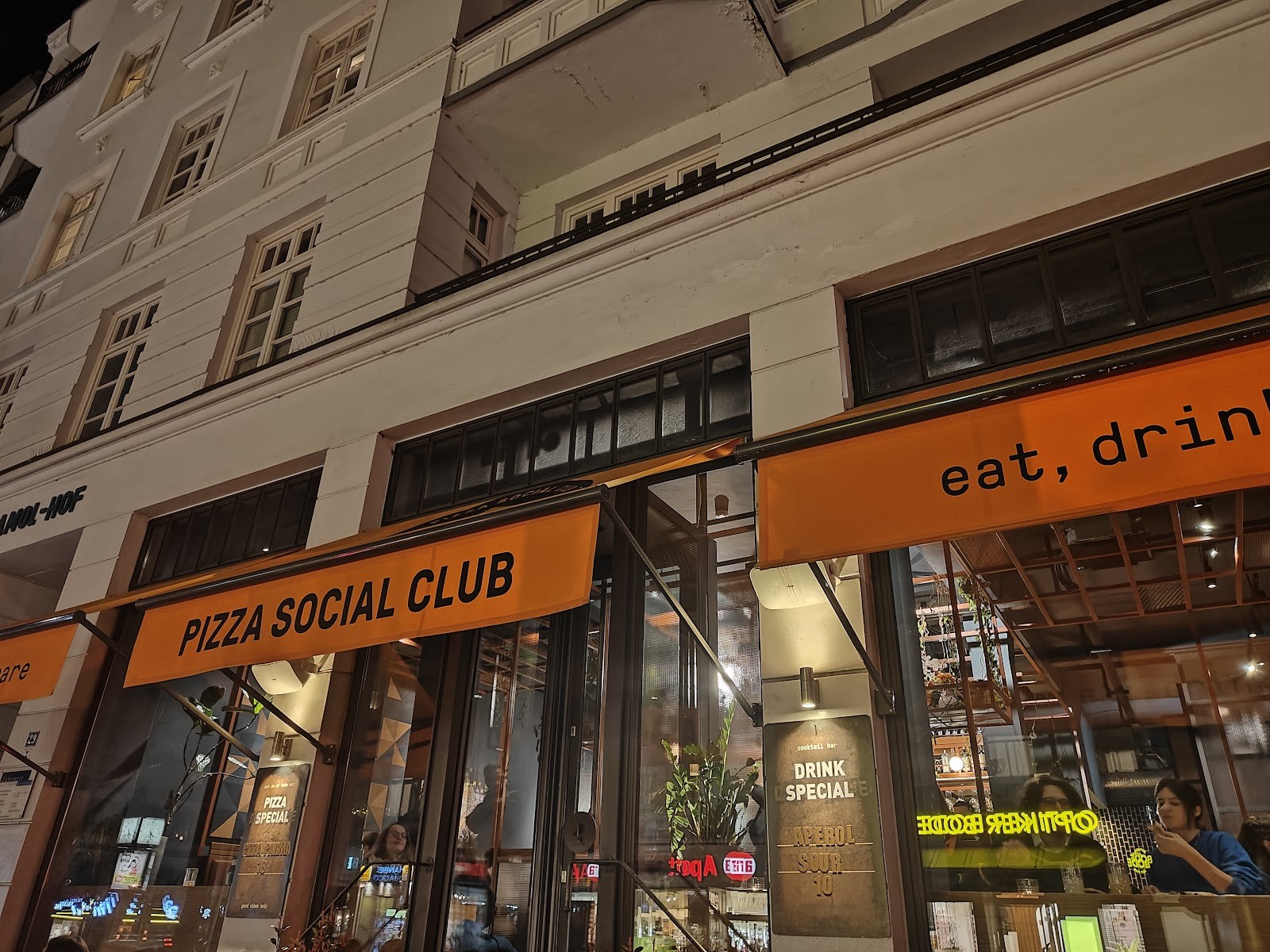 Pizza Social Club: the place
