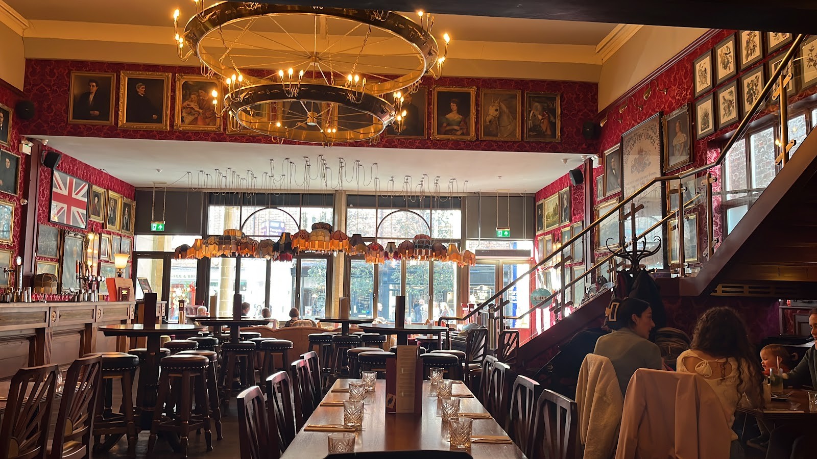 Cosy Club: the place