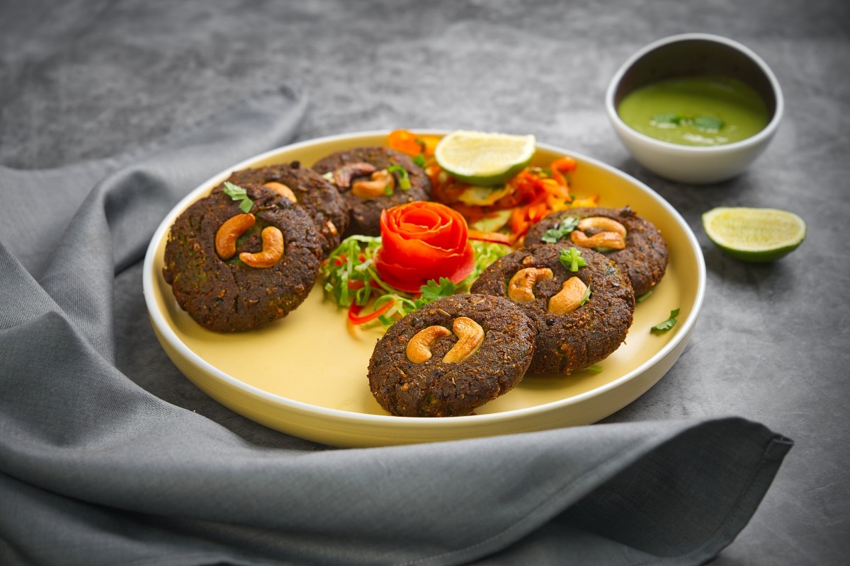 Spiice Bite - Pure Vegetarian Indian Restaurant: food & drinks
