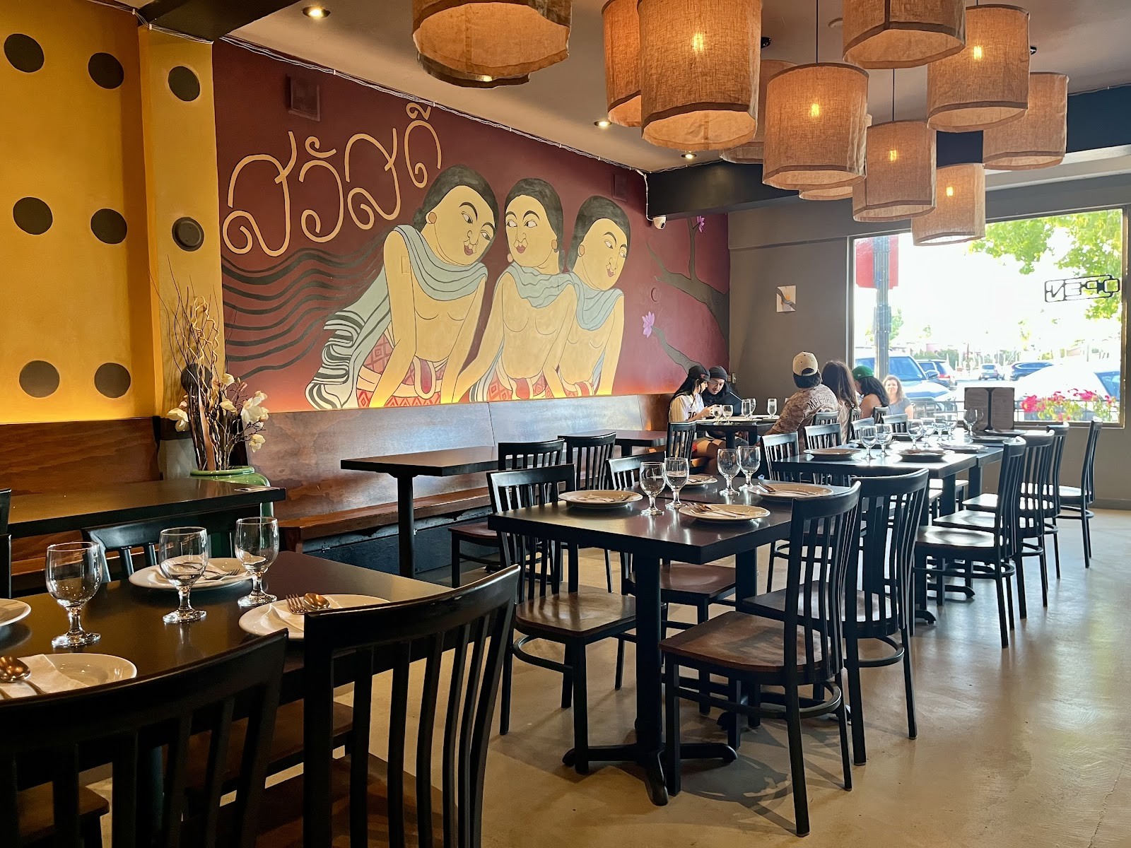 Veganic Thai Cafe: the place