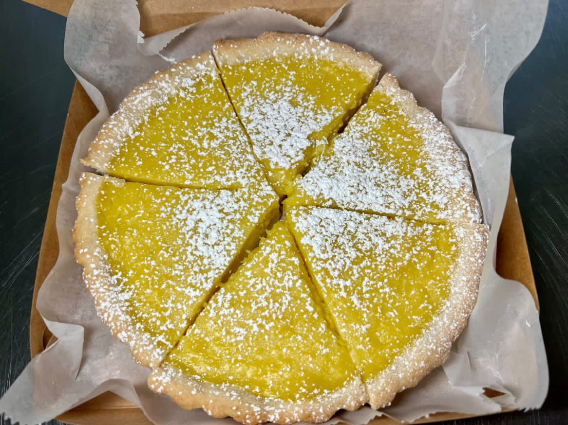 L.H.Bakeshop: food & drinks