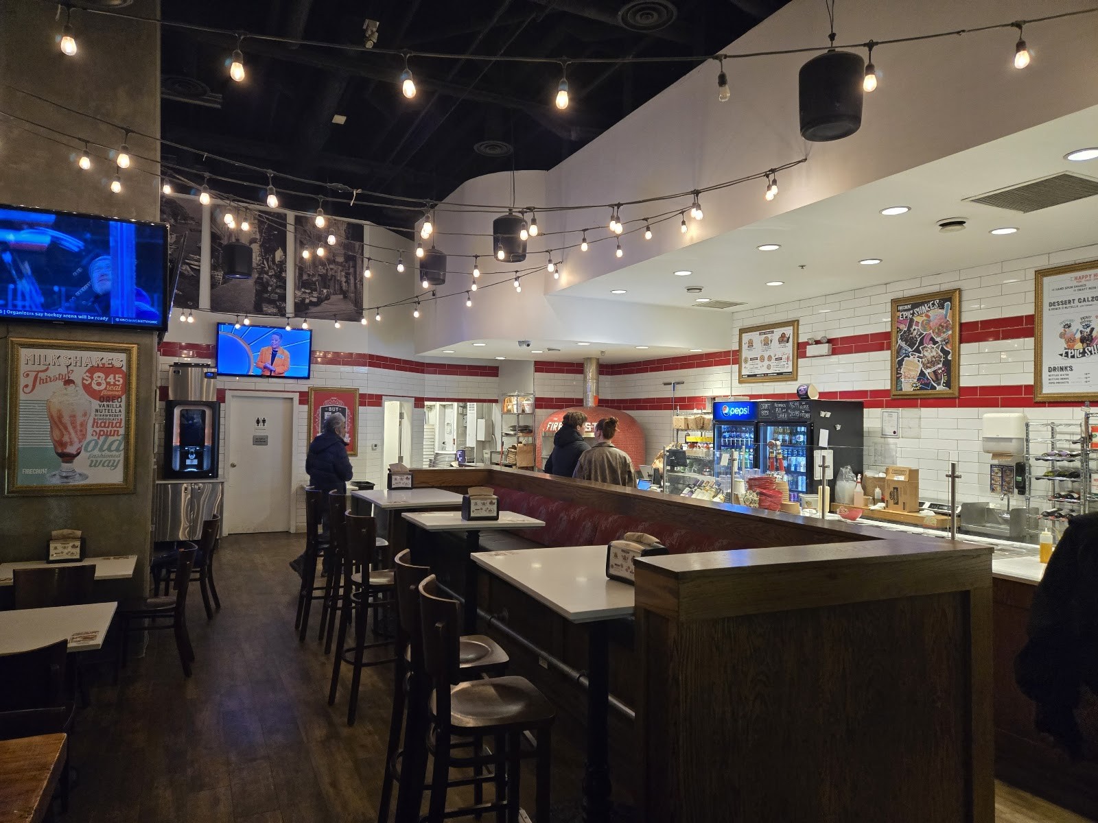 Firecrust Neapolitan Pizzeria: the place