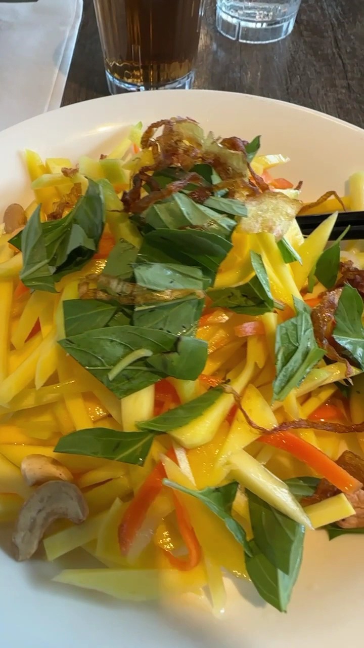 Pho 90: food & drinks