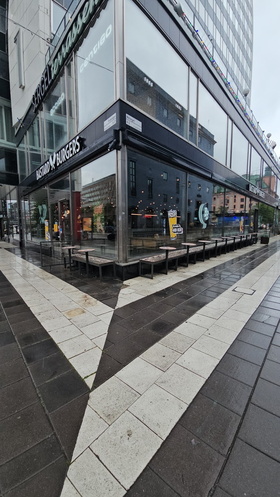 Bastard Burgers: the place