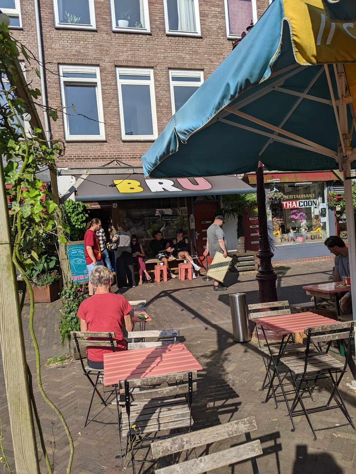 Coffee Bru: the place