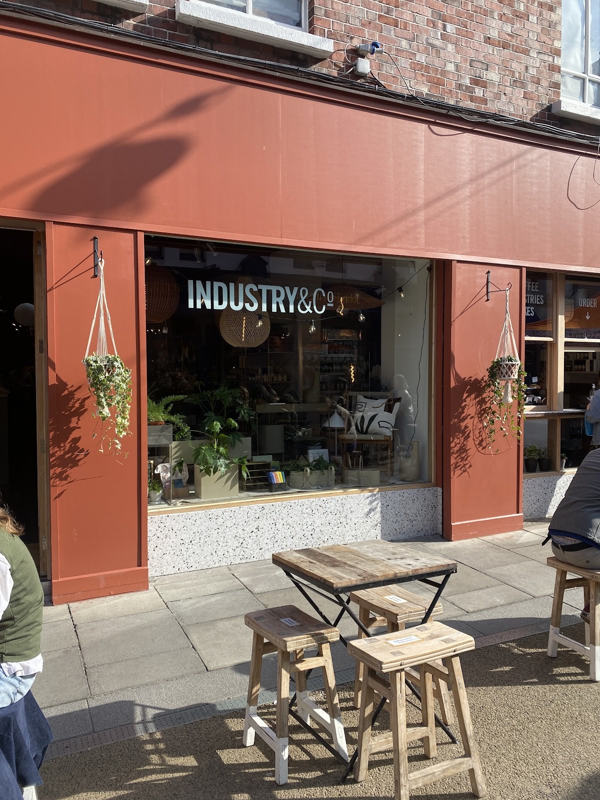 Industry & Co - Café: the place
