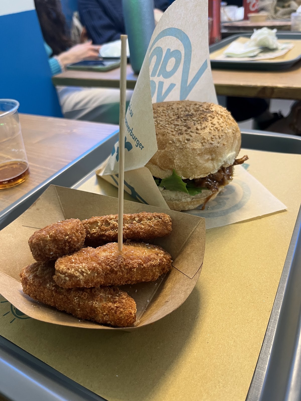 Van Ver Burger Food Truck: food & drinks