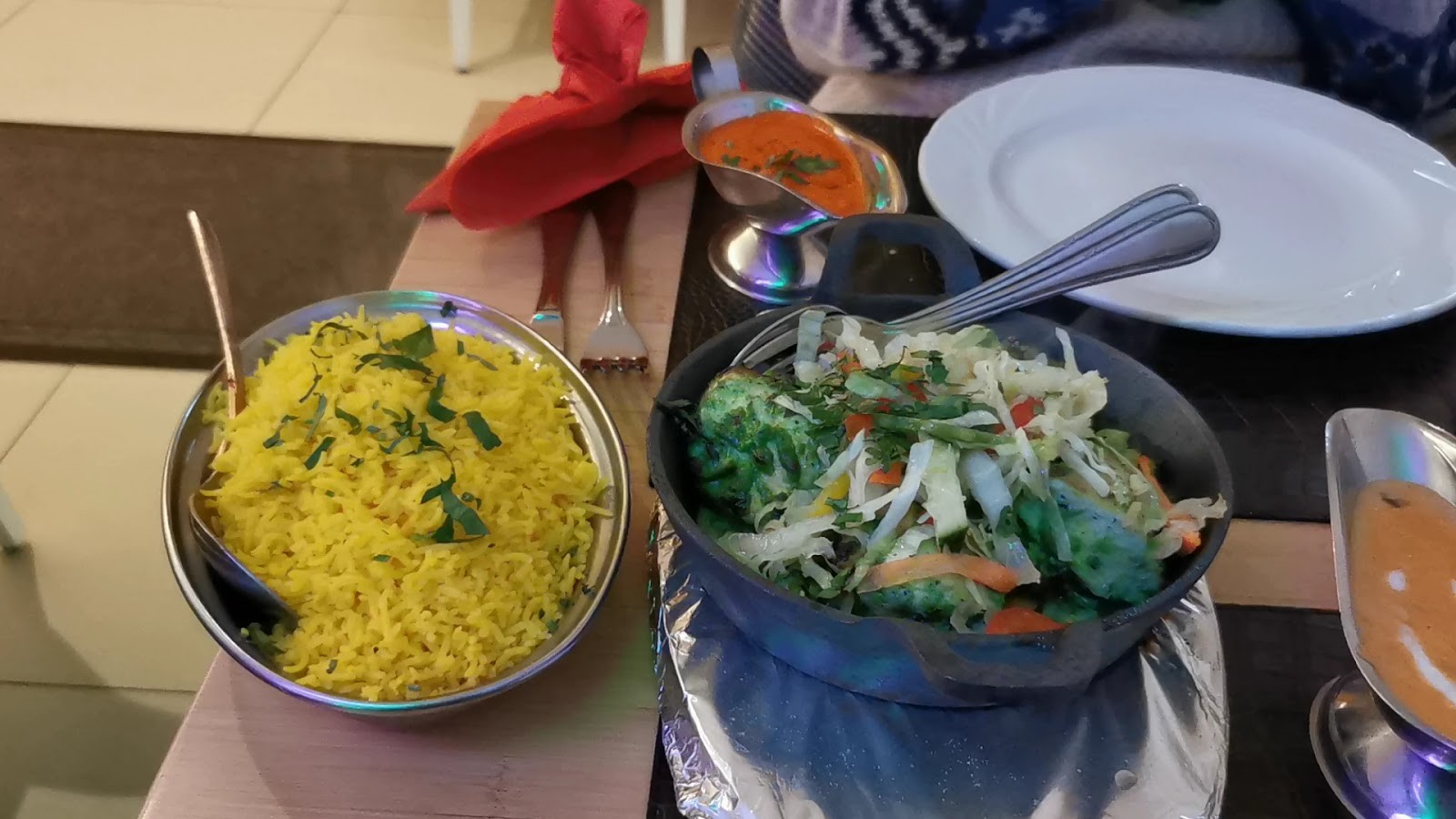 Surahi Schwabing - Indian Street Food & Restaurant: food & drinks