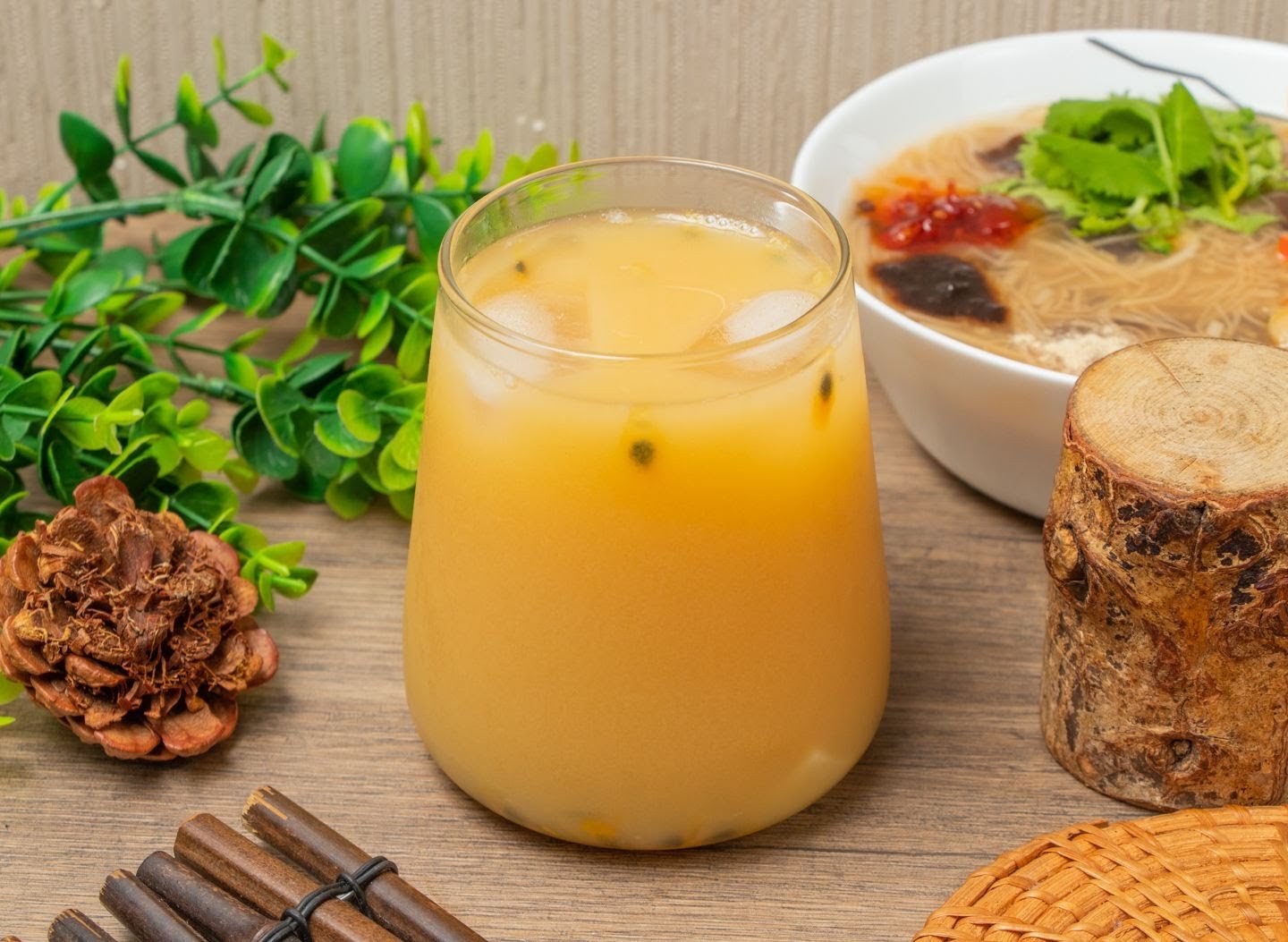 Yingjunzi Vegan Vermicelli: food & drinks