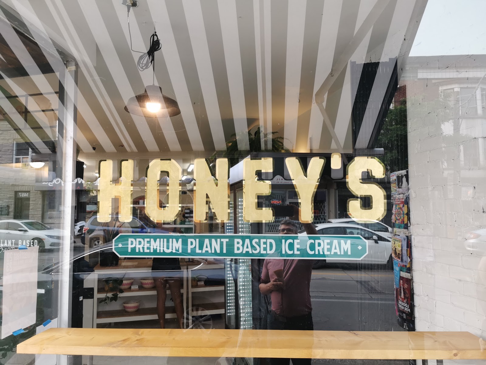 Honey’s Ice Cream: the place