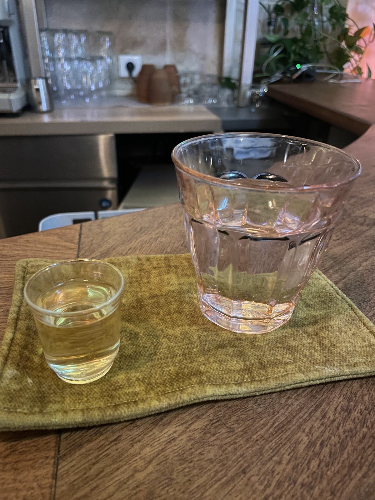 Abricot: food & drinks