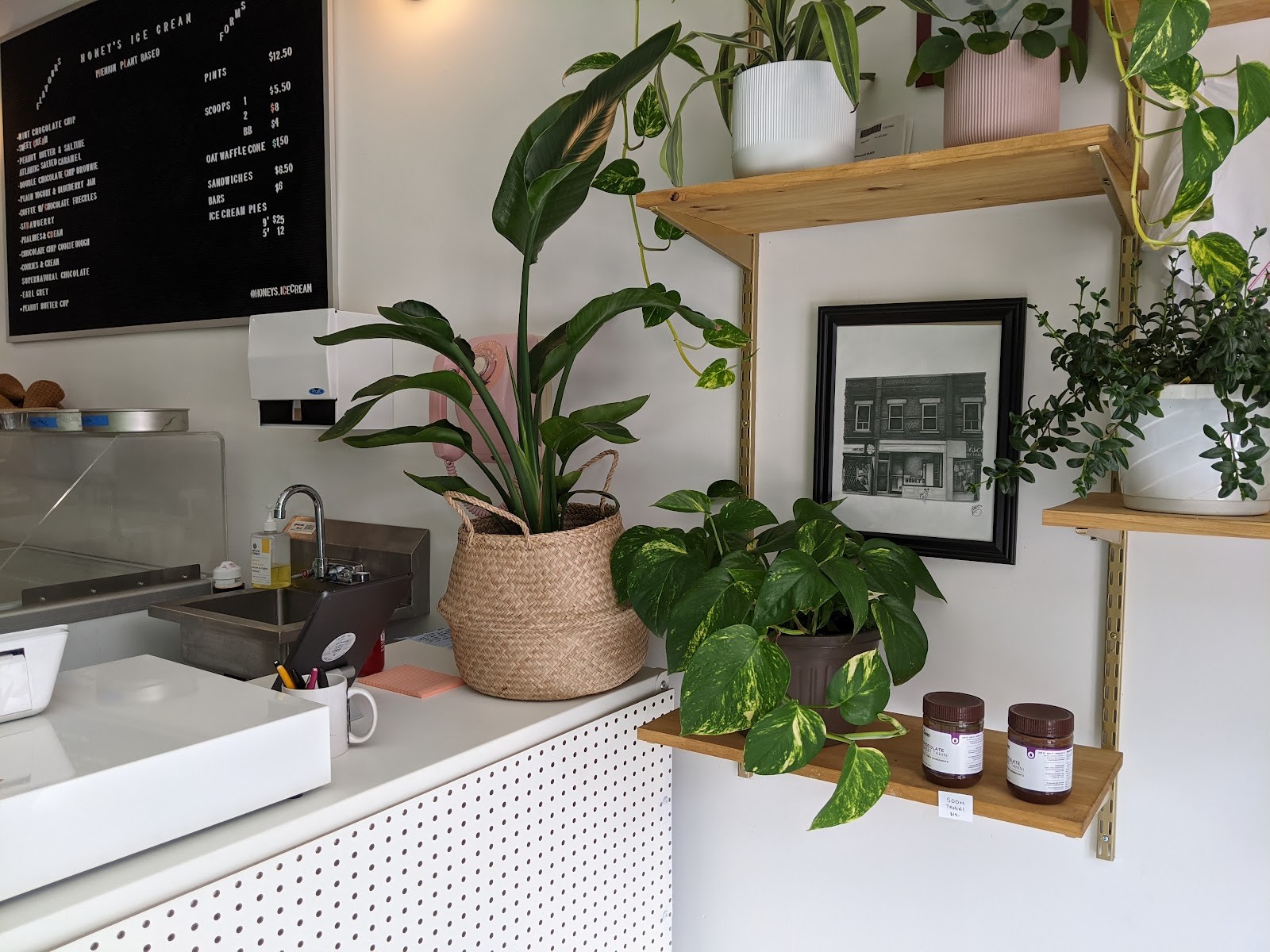 Honey’s Ice Cream: the place